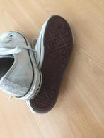 Hobb’s Zilverkleurige Sneakers - Maat 37, Kleding | Dames, Schoenen, Ophalen of Verzenden, Sneakers of Gympen, Grijs, Gedragen