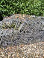 Kruispannen  goede kwaliteit, Doe-het-zelf en Verbouw, Dakpannen en Dakbedekking, Ophalen, Steen of Klei, Zwart, Zo goed als nieuw