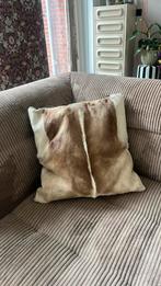 Geiten huid kussen 42 x 42, Huis en Inrichting, Woonaccessoires | Kussens, Ophalen of Verzenden, Gebruikt, Bruin, Vierkant