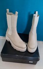 *NIEUW* Sacha off white chelsea boots maat 39, Nieuw, Lage of Enkellaarzen, Sacha, Beige