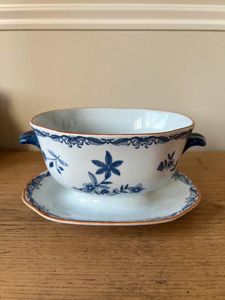 Sauskom op voet, Ostindia Rörstrand, aardewerk, Antiek en Kunst, Antiek | Servies los, Ophalen of Verzenden