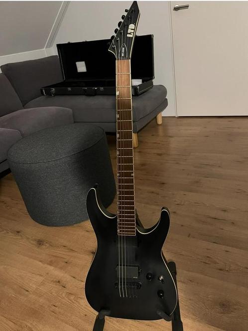 LTD MH-400B (baritone), Muziek en Instrumenten, Snaarinstrumenten | Gitaren | Bas, Zo goed als nieuw, Ophalen