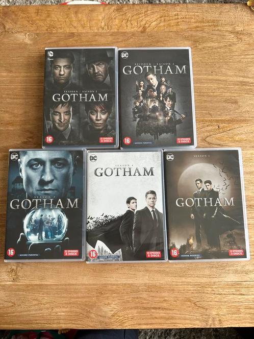 DC Gotham compleet seizoen 1 - 5 dvd NL versie ZGAN, Cd's en Dvd's, Dvd's | Tv en Series, Zo goed als nieuw, Boxset, Verzenden