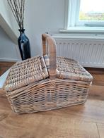 Rieten mand, Hobby en Vrije tijd, Picknickmanden, Ophalen, Zo goed als nieuw, Zonder inhoud