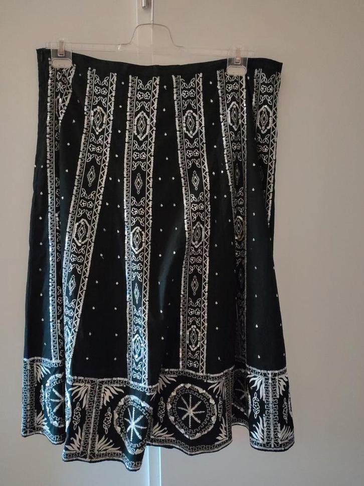 Rok met pailletten, maat 46, als nieuw, Kleding | Dames, Rokken, Zo goed als nieuw, Maat 46/48 (XL) of groter, Zwart, Onder de knie