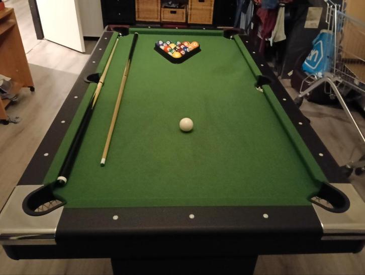 Mooie pooltafel. Zo goed als nieuw., Sport en Fitness, Biljarten en Poolen, Zo goed als nieuw, Pooltafel, Ophalen