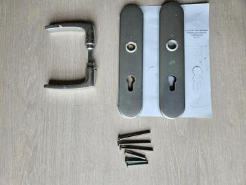 deurbeslag (72mm) beschikbaar voor biedingen