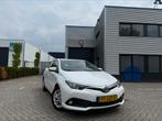 Toyota Auris 1.8 Hybrid 5DR CVT 2017 Wit, 65 €/maand, 28 km/l, 4 cilinders, Wit