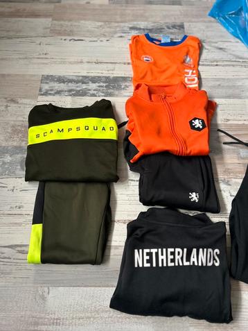 Kinderkleding 134-140 beschikbaar voor biedingen