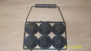 Frans brocant eierrekje, metaal beschikbaar voor biedingen