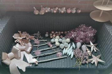 Roze /wit/zilver kerstdecoratie incl boom beschikbaar voor biedingen