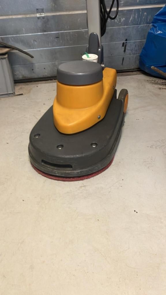Taski Ergodisc Omni 43cm Schrob-/Polijstmachine, Ophalen