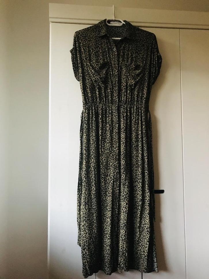 Blousejurk groen luipaardprint, (M zie maten), Costes, Kleding | Dames, Jurken, Zo goed als nieuw, Maat 38/40 (M), Groen, Onder de knie