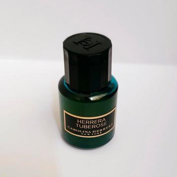 NU €15 ‼️ Carolina Herrera Tuberose niche parfum beschikbaar voor biedingen