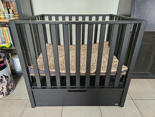 Mees Box Met Lade Mat Zwart, Kinderen en Baby's, Boxen, Gebruikt, Vierkant, In hoogte verstelbaar, Boxkleed, Lade, Ophalen