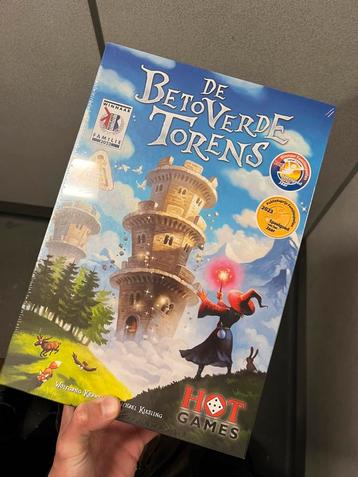 De betoverde torens nieuw in verpakking beschikbaar voor biedingen