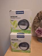 2x Nieuwe Gamma Skagen Buitenlamp LED, Tuin en Terras, Buitenverlichting, Kunststof, Minder dan 50 watt, Wandlamp, Waterbestendig