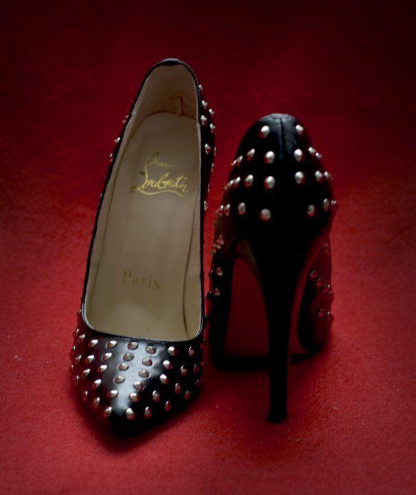 Louboutin Pigalle spike 37, Kleding | Dames, Schoenen, Gedragen, Pumps, Zwart, Ophalen of Verzenden
