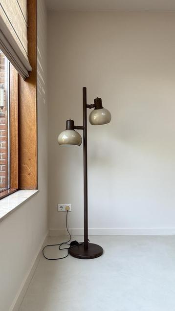 Vintage space age vloerlamp beschikbaar voor biedingen