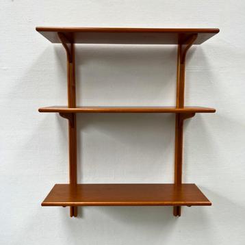 vintage wandrek geheel van kersenhout - 3 planken  beschikbaar voor biedingen