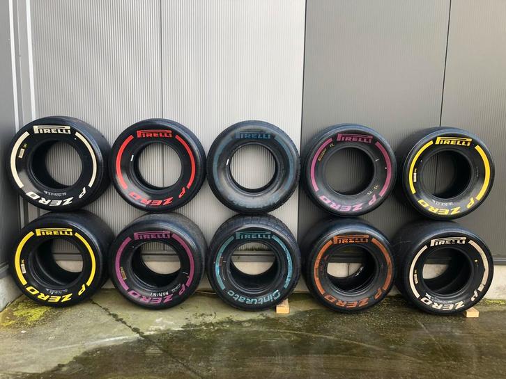 Pirelli P-Zero Formule 1 banden, Verzamelen, Automerken, Motoren en Formule 1, Zo goed als nieuw, Ophalen
