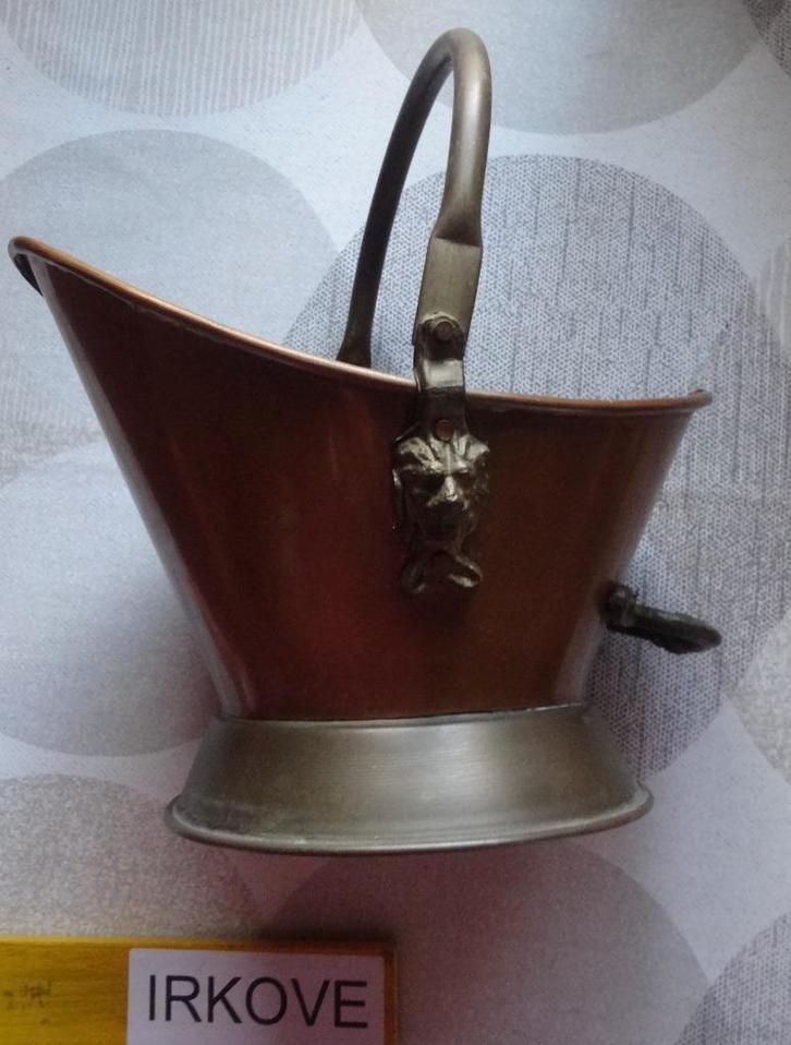 BLOEMPOT * HELMMODEL OP VOET * Koper *, Antiek en Kunst, Antiek | Koper en Brons, Koper, Verzenden