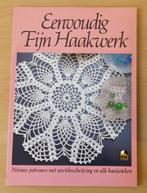 Haken - Eenvoudig Fijn Haakwerk - Doe Boeken - 1984, Patroon of Boek, Gebruikt, Haken, Verzenden