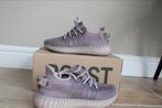 Adidas Yeezy Boost 350 V2 - Nieuw, Ophalen of Verzenden, Nieuw, Bruin, Sneakers of Gympen