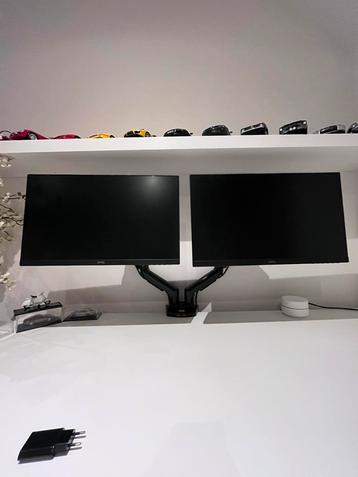 Monitor arm + een monitor scherm beschikbaar voor biedingen