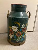 Beschilderde oude melkbus - Hollandia, Ophalen