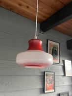 Vintage glazen opaline hanglamp, Gebruikt, Vintage opaline frans mid century jaren 60, Ophalen of Verzenden, Glas