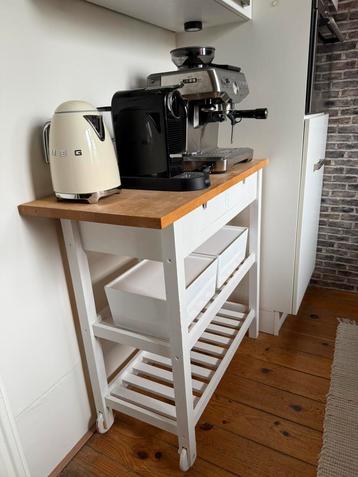 Witte trolley met houten blad en 2 lades, 90x90x43 cm beschikbaar voor biedingen