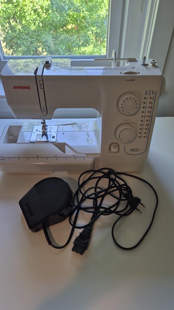 Naaimachine Janome 6021, Hobby en Vrije tijd, Naaimachines en Toebehoren, Zo goed als nieuw, Naaimachine, Janome, Ophalen