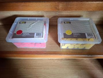 Te koop plastic betaalmunten beschikbaar voor biedingen