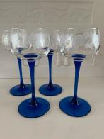 Vintage wijnglazen Luminarc, blauwe voet, bewerkt glas, Ophalen of Verzenden, Zo goed als nieuw