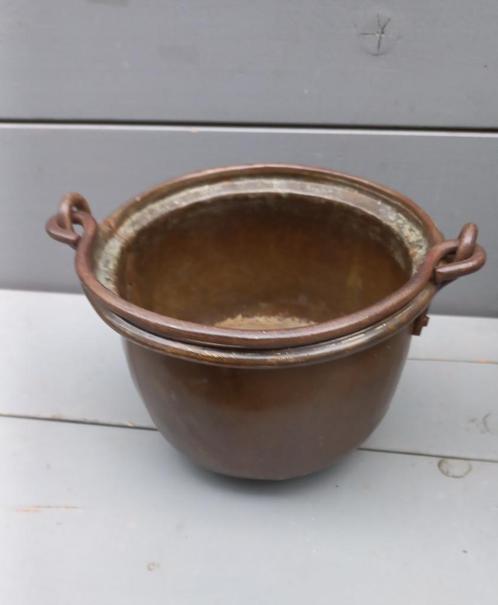 Koperen heksenketel ketel pot bloempot 16 cm. met hengsel, Antiek en Kunst, Antiek | Koper en Brons, Koper, Ophalen of Verzenden