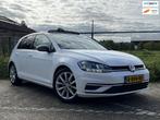 Volkswagen Golf 1.0 TSI Panoramadak Carplay ACC Viritual das, Voorwielaandrijving, Gebruikt, 610 kg, Wit