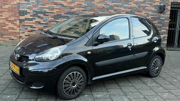 Toyota Aygo 1.0 12V Vvt-i 5DRS 2010AIRCO/NAFI/NIEUWKOPPELING beschikbaar voor biedingen