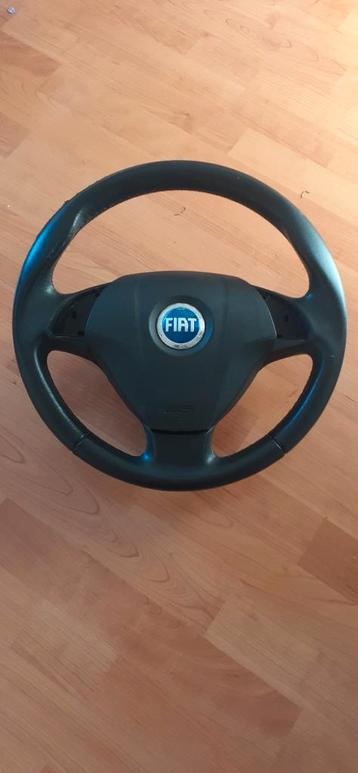 Lederen stuur Fiat Grande Punto en EVO vanaf bouwjaar 2006 beschikbaar voor biedingen