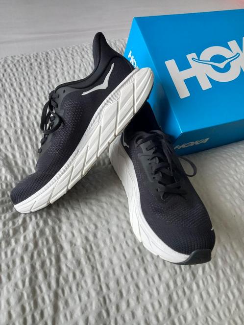 HOKA Arahi 7 (42), Sport en Fitness, Loopsport en Atletiek, Zo goed als nieuw, Hardloopschoenen, Hardlopen, Overige merken, Ophalen of Verzenden