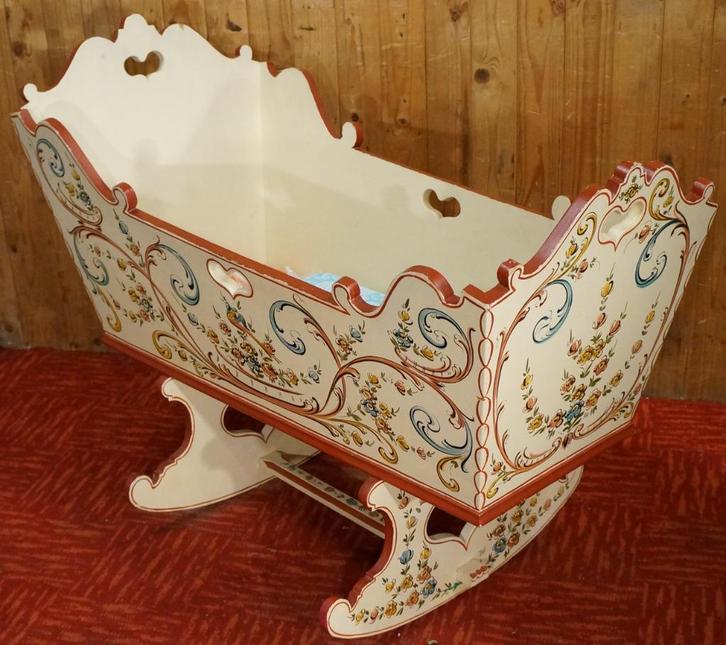 Hindeloopen R.H Roosje Design Schommel Wieg Baby Bedje Art, Kinderen en Baby's, Kinderkamer | Bedden, Gebruikt, Minder dan 140 cm