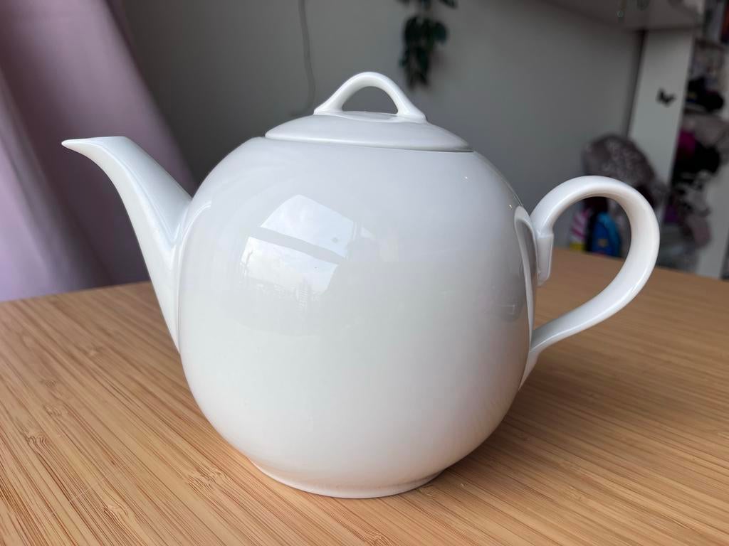 Witte theepot porcelain. 1L. Progetto. Teapot new, Ophalen, Zo goed als nieuw