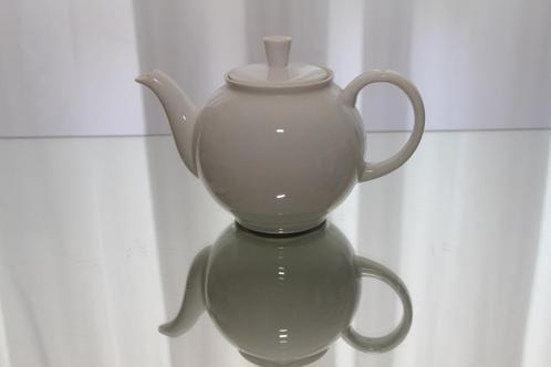 Theepotje van Arzberg, Form 1382, Huis en Inrichting, Keuken | Servies, Zo goed als nieuw, Overige typen, Overige stijlen, Porselein