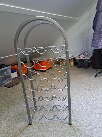 Wijnrek voor 21 flessen beschikbaar voor biedingen