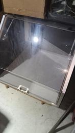 vitrinekast, Ophalen, Gebruikt, Met klep(pen), 100 tot 150 cm