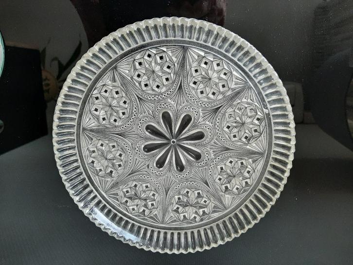 geperst glazen serveerschaaltje, rond 1930., Antiek en Kunst, Antiek | Glas en Kristal, Verzenden