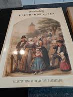 Oude  boeken klederdrachten en volksdrachten., Ophalen of Verzenden, Gelezen