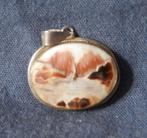 Ovale camee hanger met baaigezicht zilveren montuur b 2,1 cm, Overige voorstellingen, Beige, Ophalen of Verzenden, Zo goed als nieuw