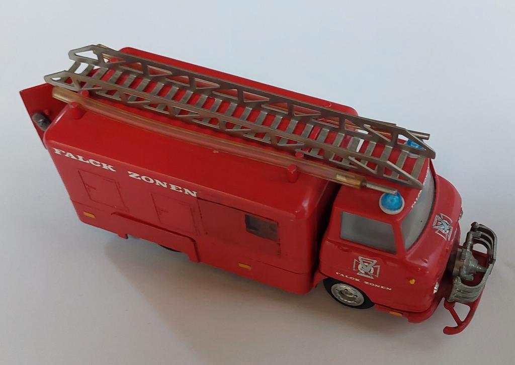 TEKNO 459 ボルボ FALCK ZONEN 消防車 15cm TEKNO 459 ボルボ FALCK