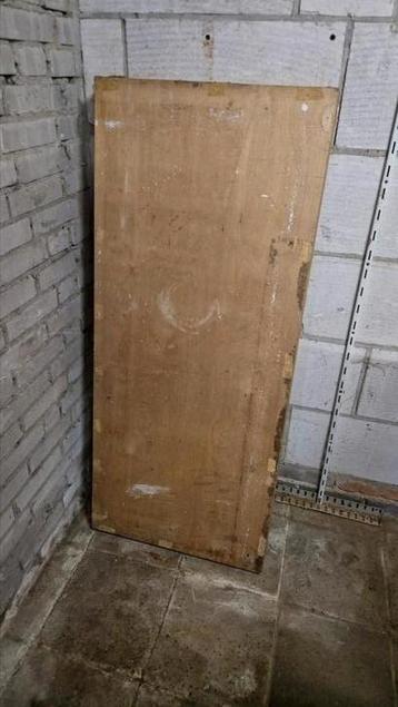 Behangtafel beschikbaar voor biedingen